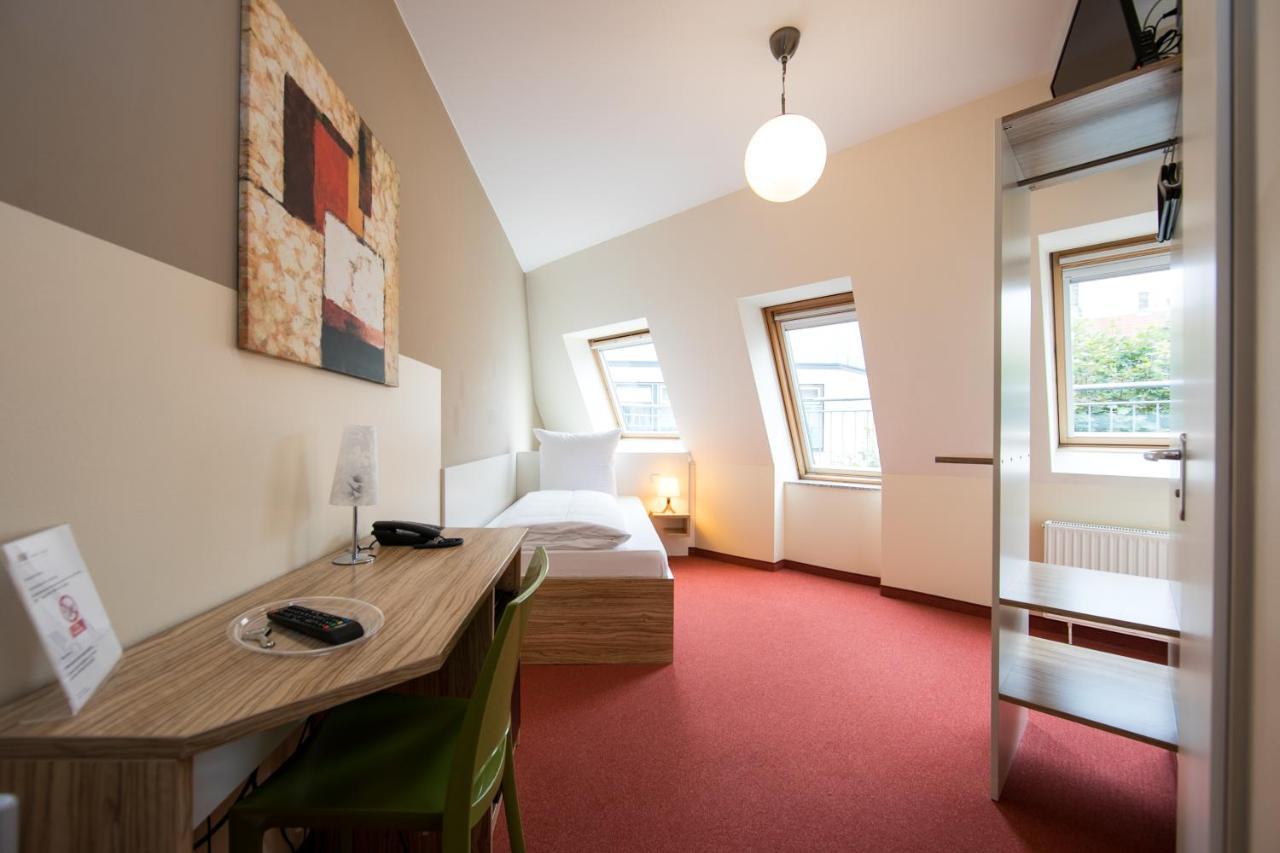 Nu Wave Hotel Berlin - Digital Check-In 2025 Экстерьер фото