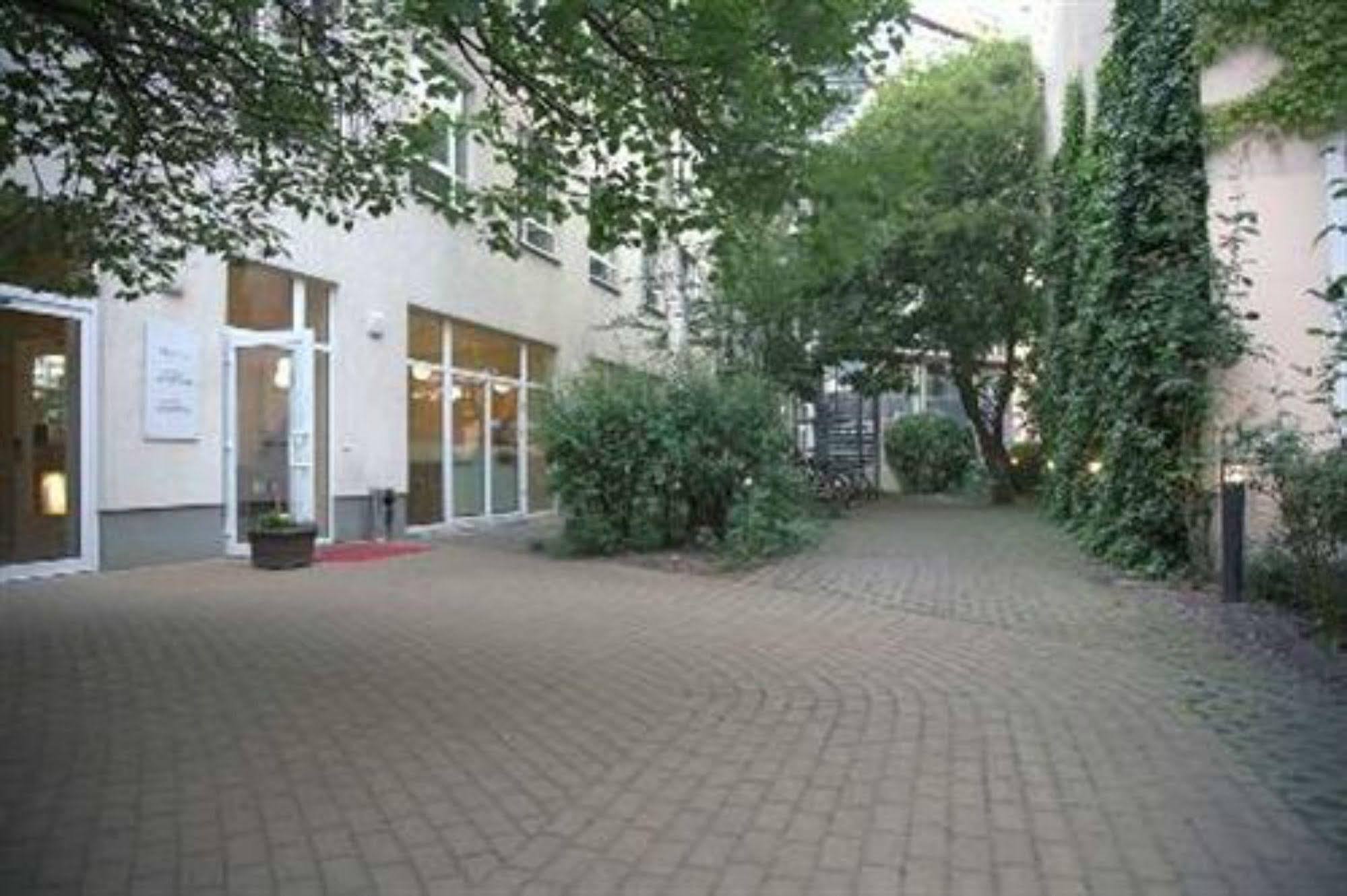 Nu Wave Hotel Berlin - Digital Check-In 2025 Экстерьер фото