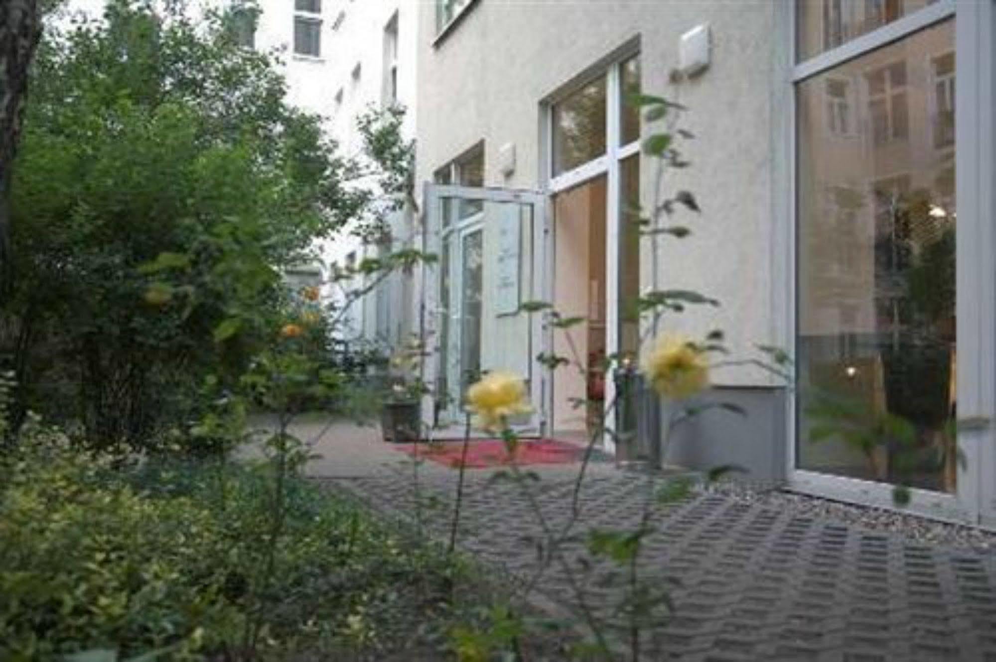 Nu Wave Hotel Berlin - Digital Check-In 2025 Экстерьер фото